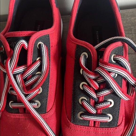 Tommy Hilfiger Red and Black Sneakers 10 1/2 - Picture 3 of 6